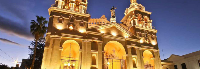 Catedral de córdoba.La docta. Manzana de las luces